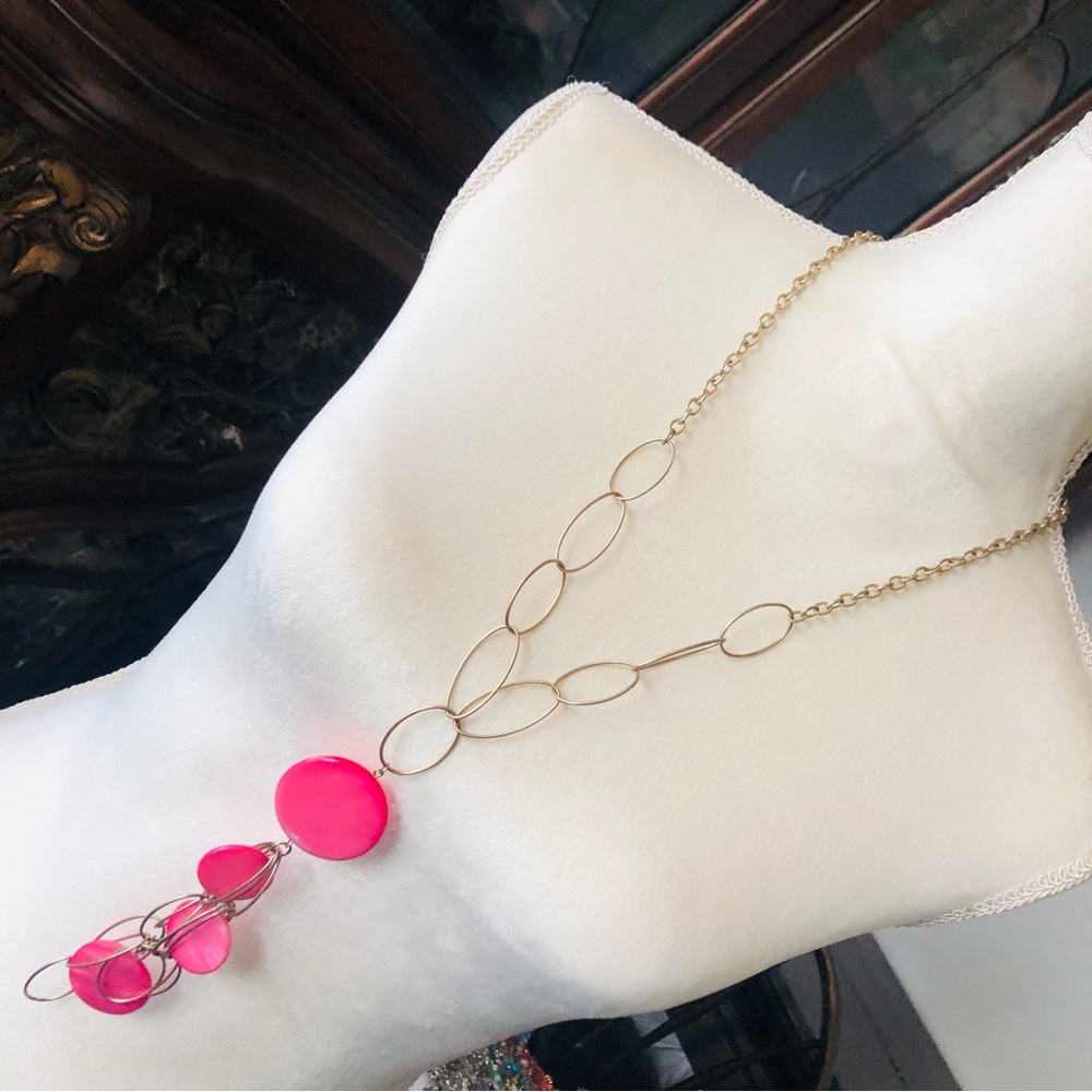 Dyed shell disc chain necklace